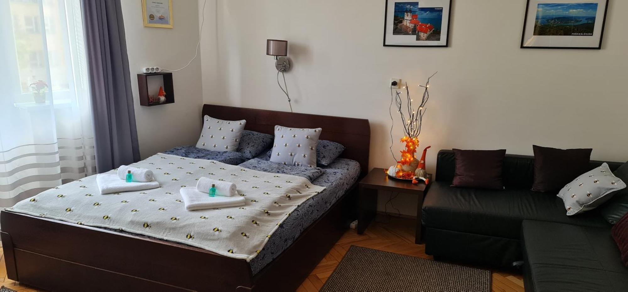 Bumblebee Apartment With Ac Будапеща Екстериор снимка