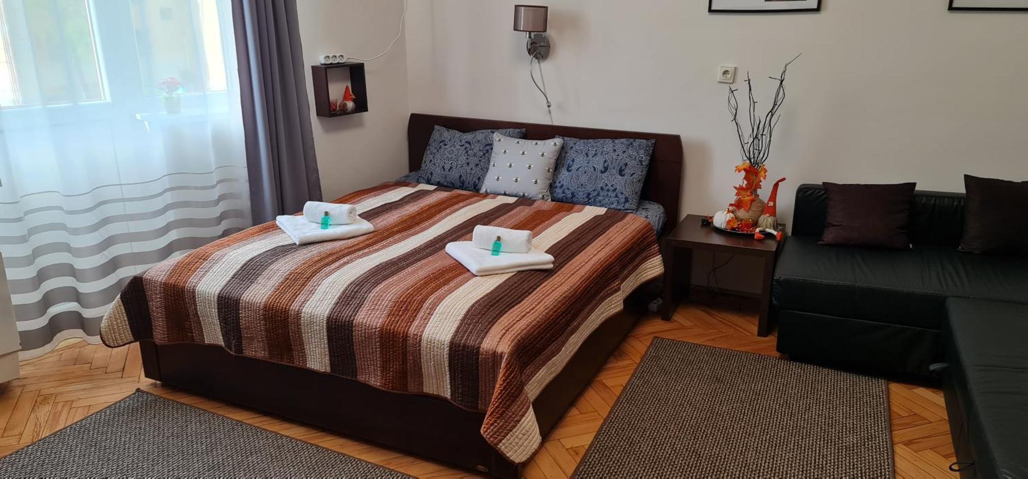 Bumblebee Apartment With Ac Будапеща Екстериор снимка